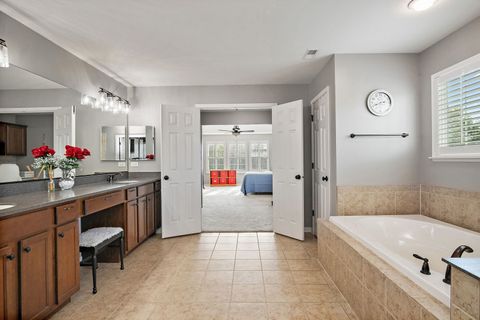 Tiny photo for 211 Valencia Parkway, Gilberts, IL 60136 (MLS # 12480663)