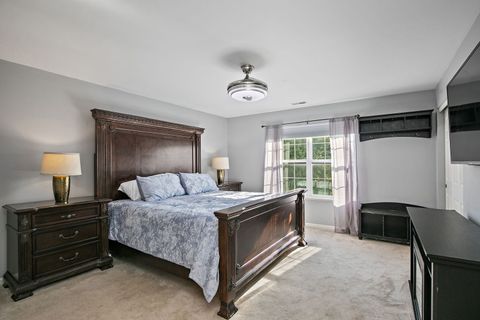 Tiny photo for 211 Valencia Parkway, Gilberts, IL 60136 (MLS # 12480663)