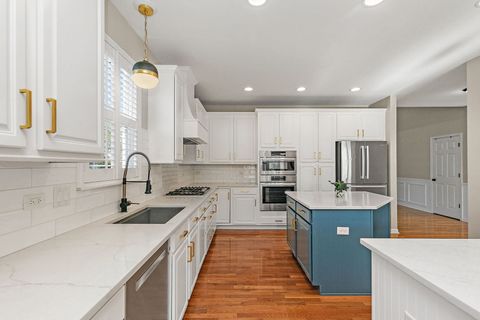 Tiny photo for 211 Valencia Parkway, Gilberts, IL 60136 (MLS # 12480663)