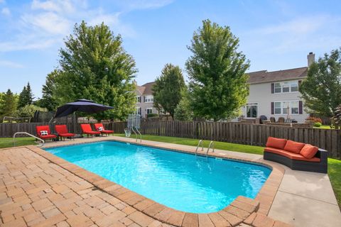 Tiny photo for 211 Valencia Parkway, Gilberts, IL 60136 (MLS # 12480663)