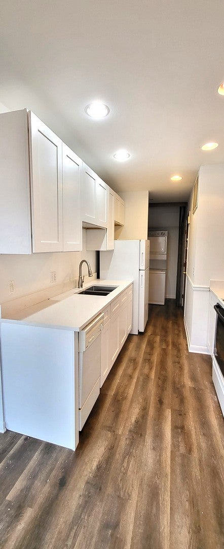 Tiny photo for 1607 E Maple Terrace #2D, Lisle, IL 60532 (MLS # 12736497)