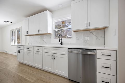 Tiny photo for 521 N Vale Avenue, Rockford, IL 61107 (MLS # 12547425)