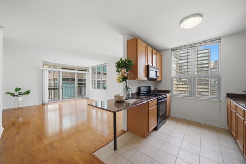 Tiny photo for 125 S Jefferson Street #1904, Chicago, IL 60661 (MLS # 12754855)