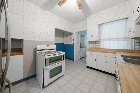 Tiny photo for 132 S Adams Street, Hinsdale, IL 60521 (MLS # 12757090)