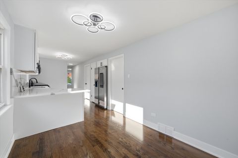 Tiny photo for 2811 W 82nd Street, Chicago, IL 60652 (MLS # 12615661)