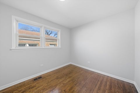 Tiny photo for 2811 W 82nd Street, Chicago, IL 60652 (MLS # 12615661)