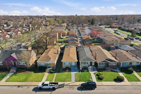 Tiny photo for 2811 W 82nd Street, Chicago, IL 60652 (MLS # 12615661)