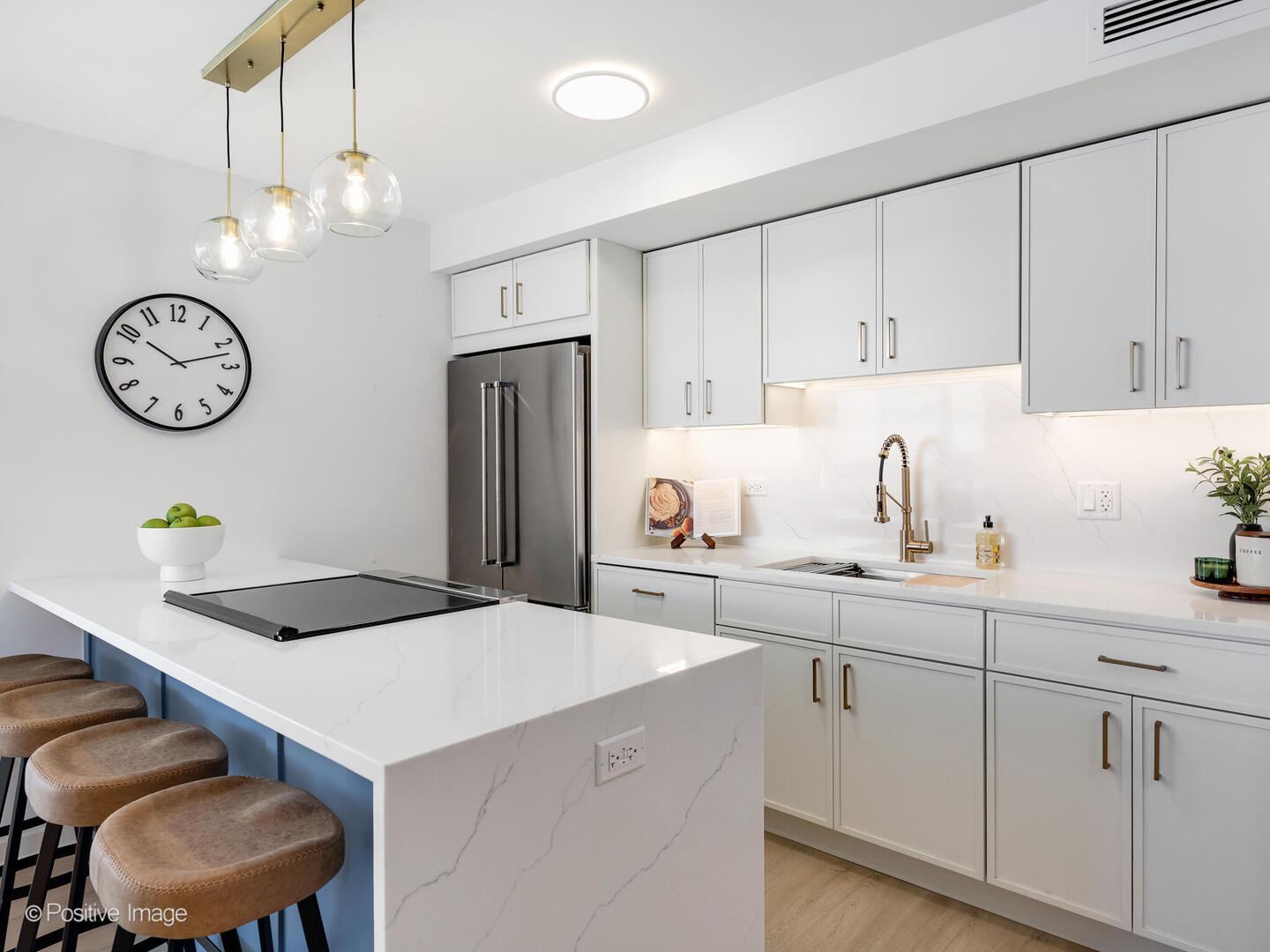 1455 N Sandburg Terrace 2902B