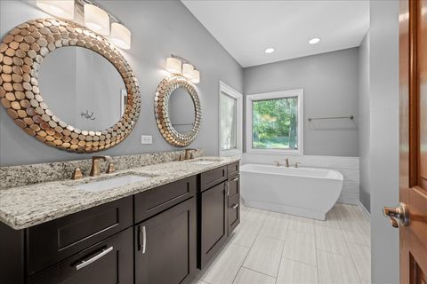 Tiny photo for 2542 Williams Road, Batavia, IL 60510 (MLS # 12508814)