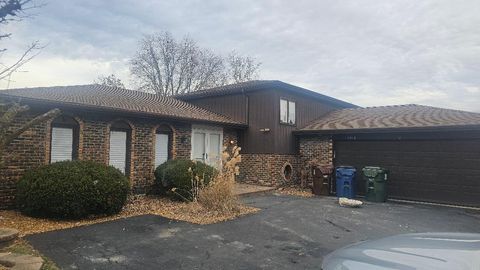 Photo of 1048 E 194th Place, Glenwood, IL 60425 (MLS # 12536326)