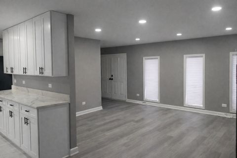 Tiny photo for 1048 E 194th Place, Glenwood, IL 60425 (MLS # 12536326)