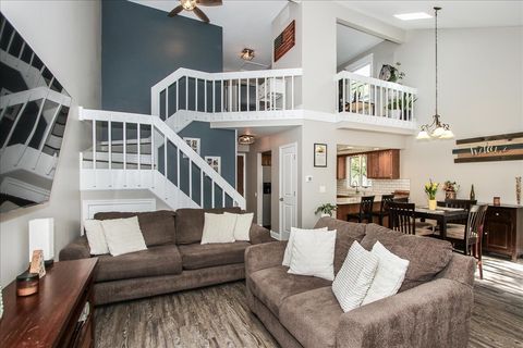 Tiny photo for 949 MANCHESTER Court, South Elgin, IL 60177 (MLS # 12639473)