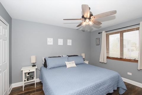 Tiny photo for 949 MANCHESTER Court, South Elgin, IL 60177 (MLS # 12639473)