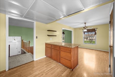 Tiny photo for 876 Darlington Lane, Crystal Lake, IL 60014 (MLS # 12615752)