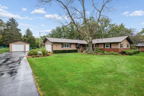 Tiny photo for 2228 Hanlon Road, Libertyville, IL 60048 (MLS # 12780221)