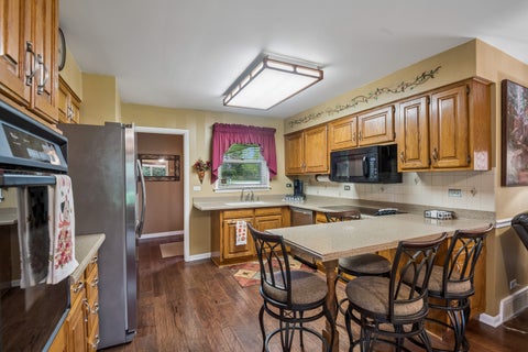Tiny photo for 2228 Hanlon Road, Libertyville, IL 60048 (MLS # 12780221)