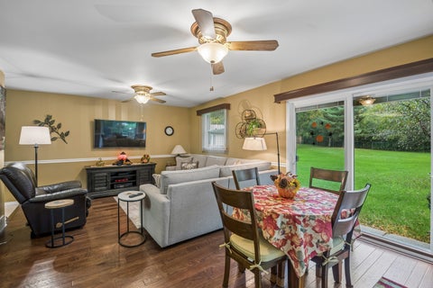 Tiny photo for 2228 Hanlon Road, Libertyville, IL 60048 (MLS # 12780221)