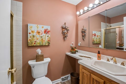 Tiny photo for 2228 Hanlon Road, Libertyville, IL 60048 (MLS # 12780221)