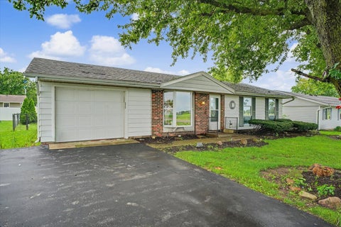 Tiny photo for 926 S 6th Avenue, Hoopeston, IL 60942 (MLS # 12727732)