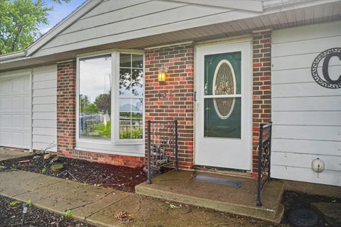 Tiny photo for 926 S 6th Avenue, Hoopeston, IL 60942 (MLS # 12727732)