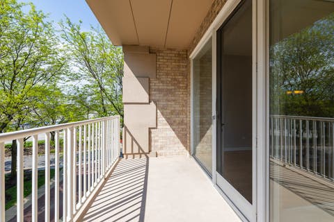 Tiny photo for 1715 Pavilion Way #307, Park Ridge, IL 60068 (MLS # 12679199)