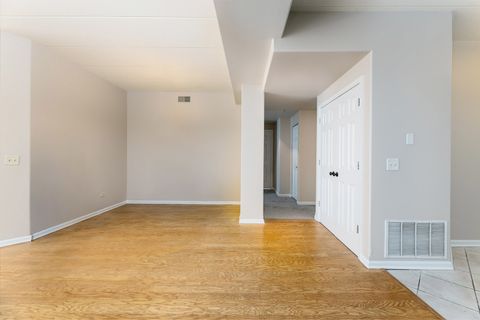 Tiny photo for 1715 Pavilion Way #307, Park Ridge, IL 60068 (MLS # 12679199)