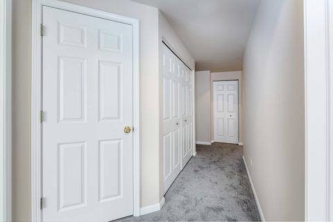 Tiny photo for 1715 Pavilion Way #307, Park Ridge, IL 60068 (MLS # 12679199)