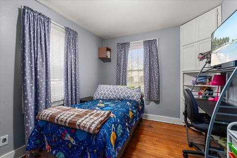 Tiny photo for 937 PEARL Street, Aurora, IL 60505 (MLS # 12512552)