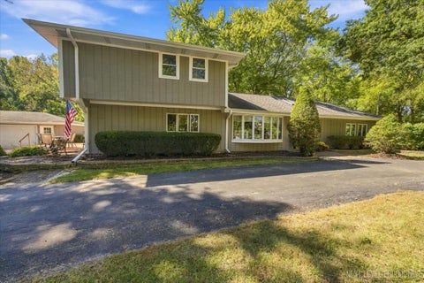 Tiny photo for 2N720 Woodcrest Drive, West Chicago, IL 60185 (MLS # 12764183)