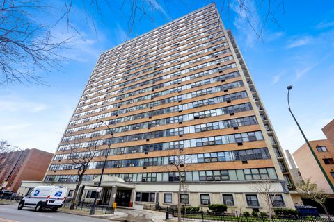 Photo of 6030 N Sheridan Road #1307, Chicago, IL 60660 (MLS # 12614848)