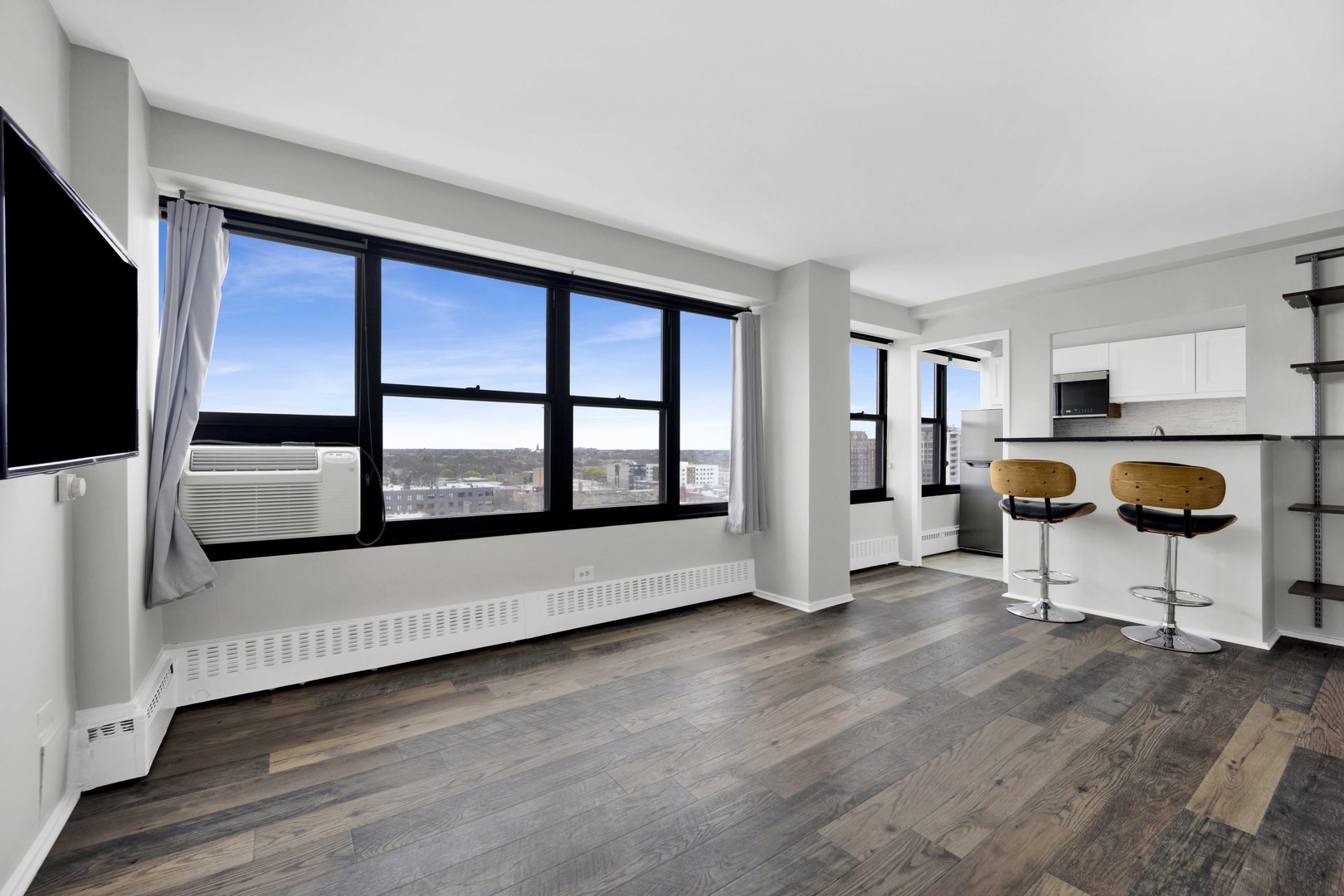 6030 N Sheridan Road 1307