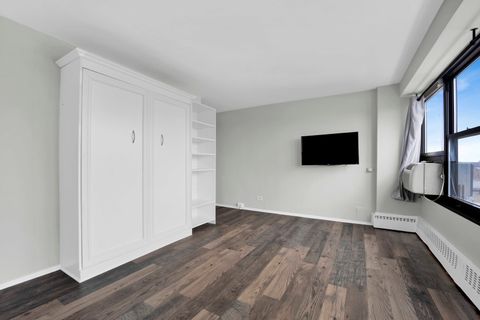 Tiny photo for 6030 N Sheridan Road #1307, Chicago, IL 60660 (MLS # 12614848)