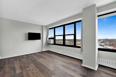 Tiny photo for 6030 N Sheridan Road #1307, Chicago, IL 60660 (MLS # 12614848)