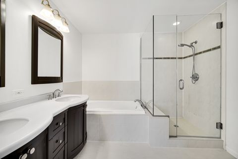 Tiny photo for 947 Kensington Drive #7-E3, Northbrook, IL 60062 (MLS # 12596527)