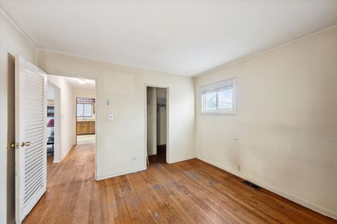 Tiny photo for 360 N Lincoln Avenue, Villa Park, IL 60181 (MLS # 12566526)