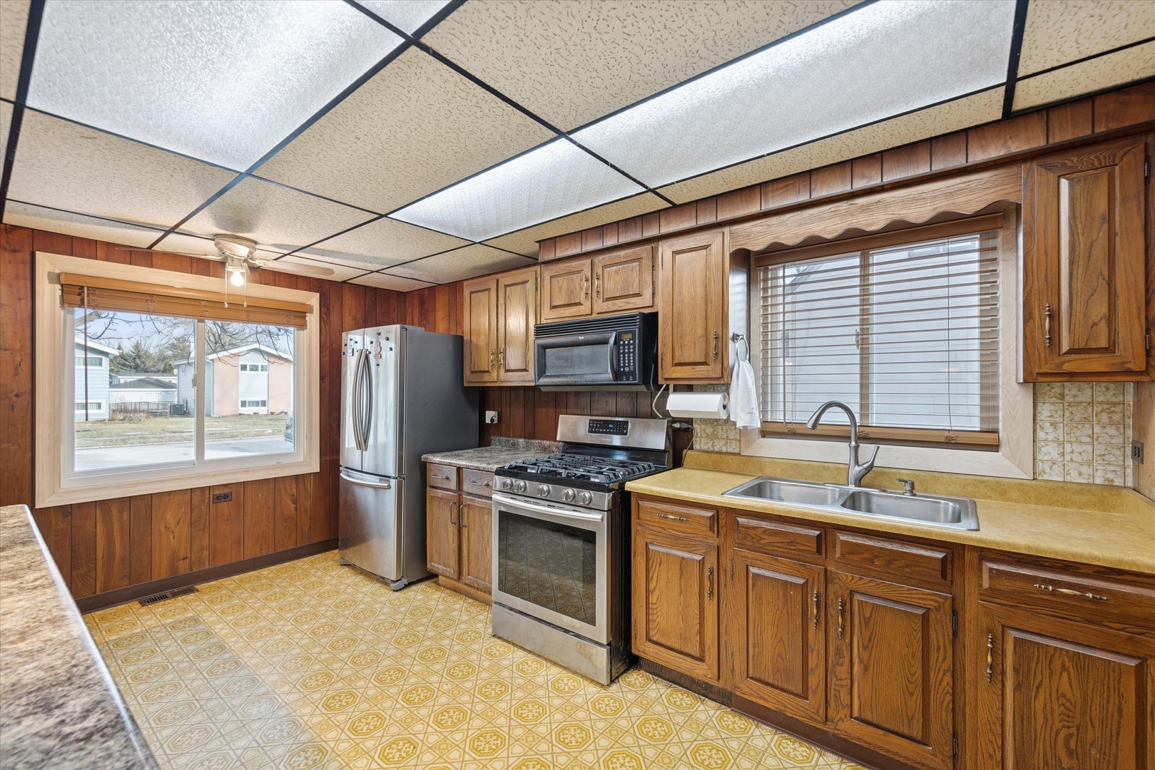 360 N Lincoln Avenue