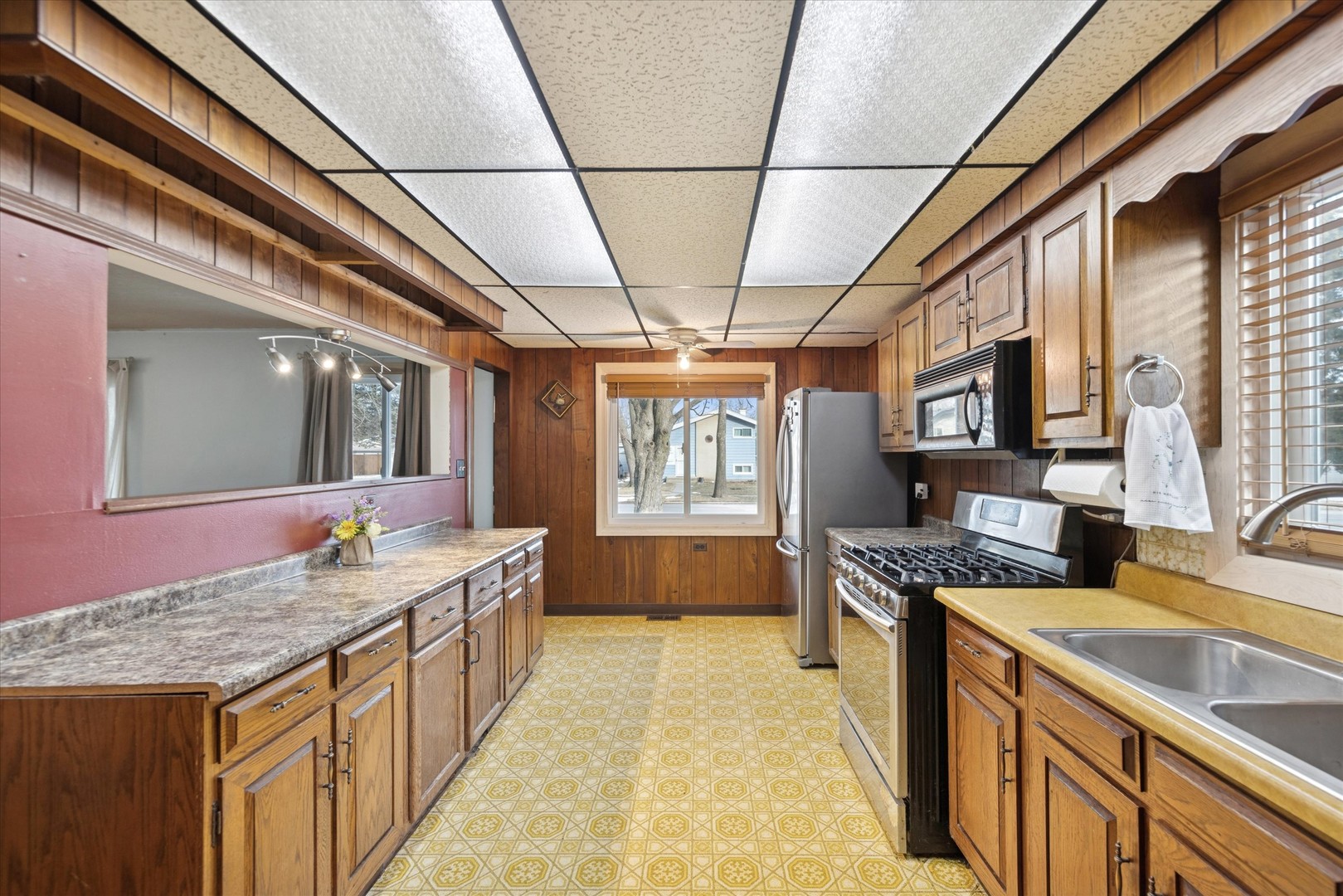 360 N Lincoln Avenue