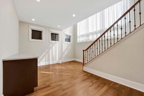 Tiny photo for 1433 W Winnemac Avenue, Chicago, IL 60640 (MLS # 12454425)