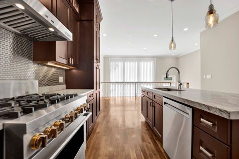 Tiny photo for 1433 W Winnemac Avenue, Chicago, IL 60640 (MLS # 12454425)