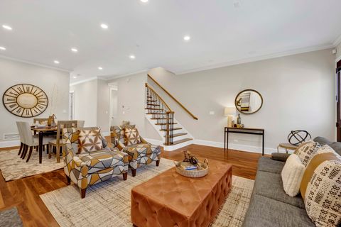 Tiny photo for 1433 W Winnemac Avenue, Chicago, IL 60640 (MLS # 12454425)