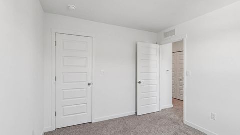 Tiny photo for 533 yosemite Way, Mundelein, IL 60060 (MLS # 12607025)