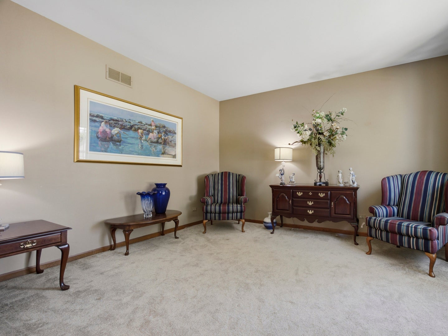 2559 Walnut Avenue