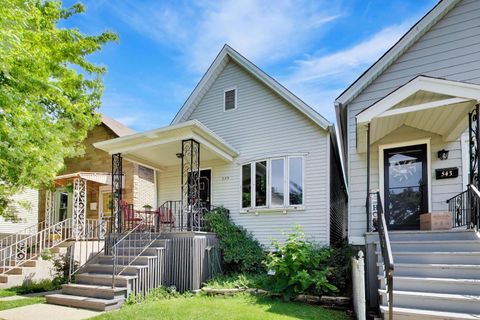 Photo of 539 W 44th Street, Chicago, IL 60609 (MLS # 12683761)