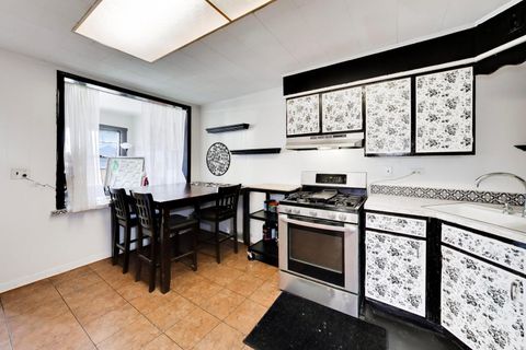 Tiny photo for 539 W 44th Street, Chicago, IL 60609 (MLS # 12683761)