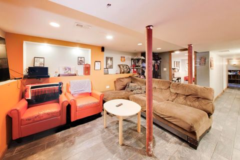Tiny photo for 539 W 44th Street, Chicago, IL 60609 (MLS # 12683761)