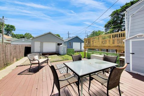 Tiny photo for 539 W 44th Street, Chicago, IL 60609 (MLS # 12683761)