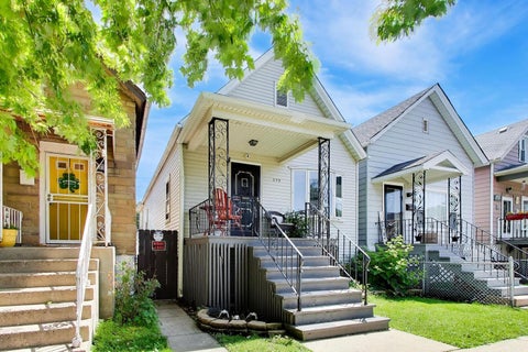Tiny photo for 539 W 44th Street, Chicago, IL 60609 (MLS # 12683761)