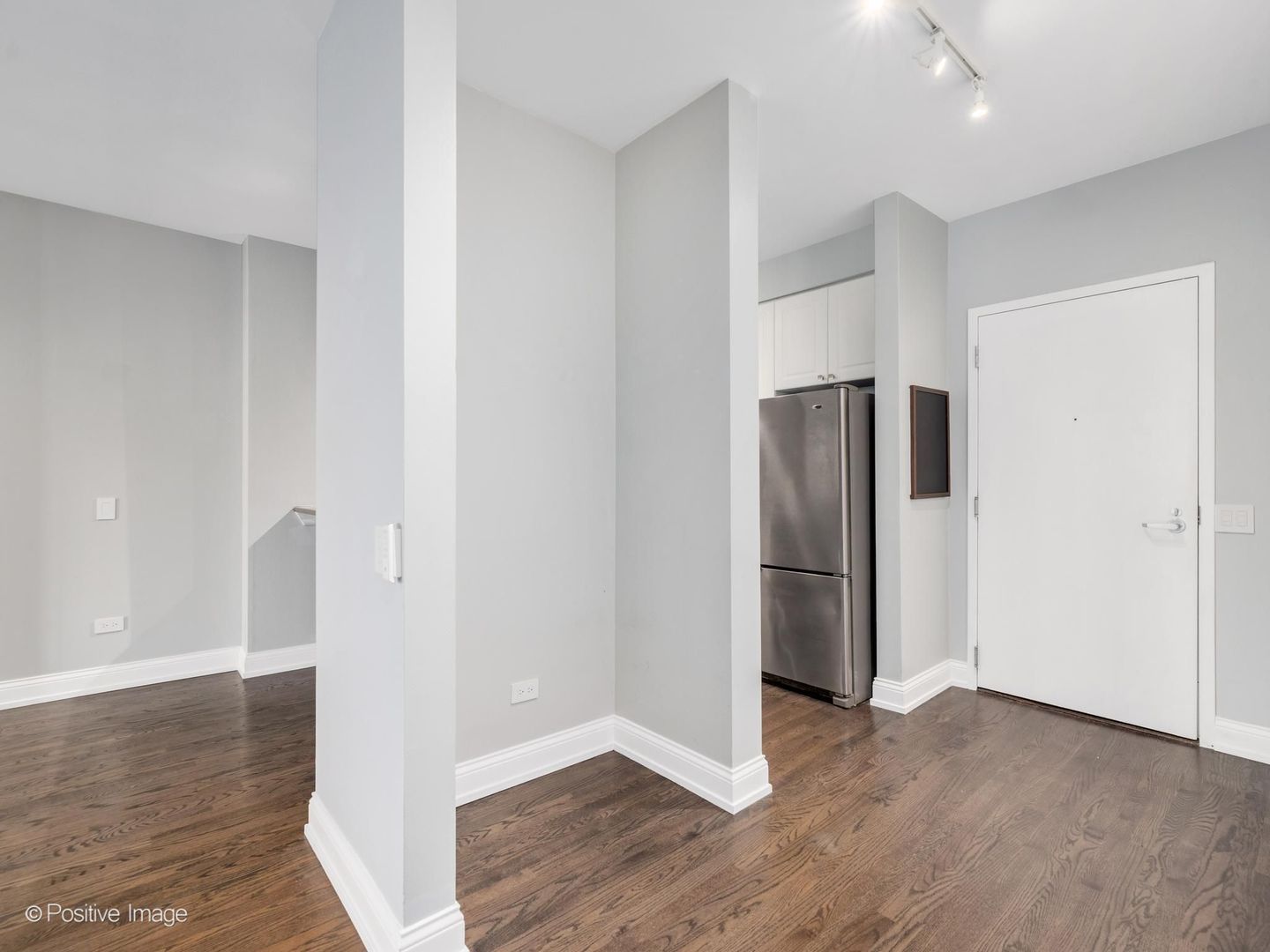 330 N Jefferson Street 402