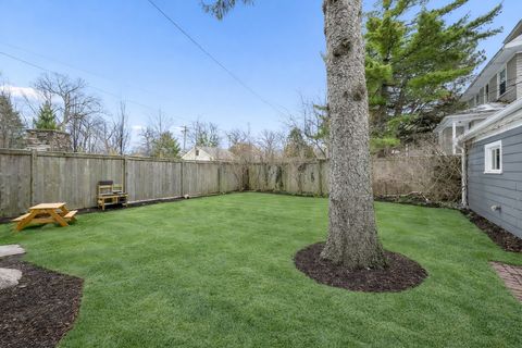 Tiny photo for 1029 Lake Avenue, Wilmette, IL 60091 (MLS # 12590929)