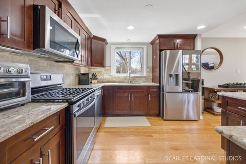 Tiny photo for 1003 E Alder Lane, Mount Prospect, IL 60056 (MLS # 12600225)